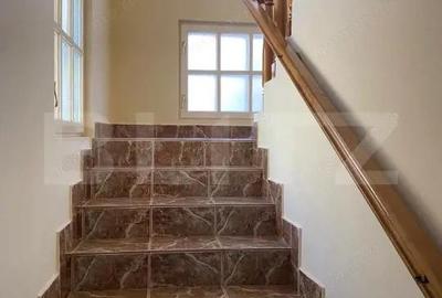 Casă cu 7 camere cu Teren 750 Mp în Central - 15