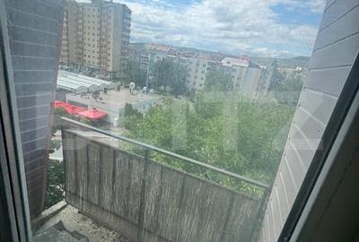 Apartament 3 camere, zona han(langa spital) - 1