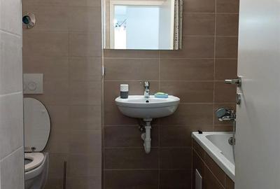 Apartament cu 3 camere decomandat, mobilat în Tractorul - 11