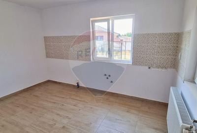 Casa noua in Ciorogarla - 3 camere, curte - 5