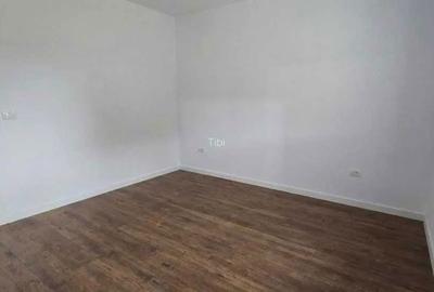 Casă cu 3 camere cu Canalizare în Moșnița Nouă - 1