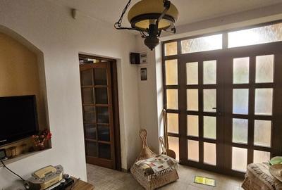Casă cu 3 camere cu Teren 2800 Mp în Bucșani - 8