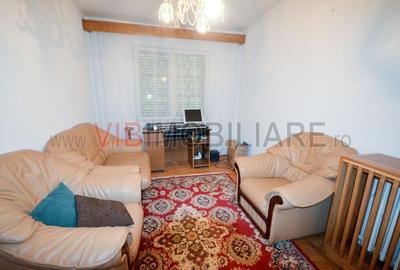 Urlati - Str Eternitatii - Vila 12 camere - teren 1081mp - 2 garaje - 6