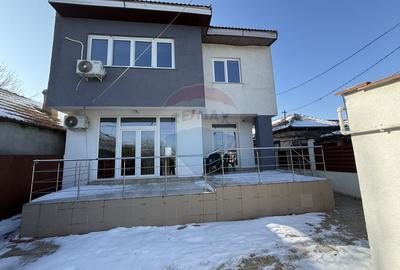 Casă individuală cu 5 camere cu Teren 400 Mp în Central - 3