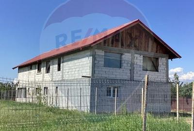 Casă individuală cu 10 camere cu Teren 1085 Mp în Țegheș - 11