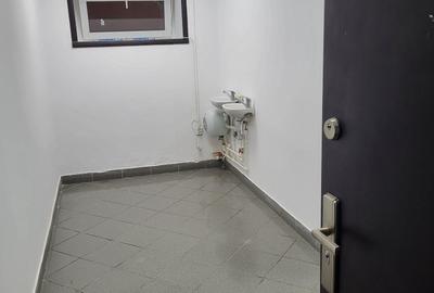 Spațiu comercial, de 10 mp, în Orizont - 7