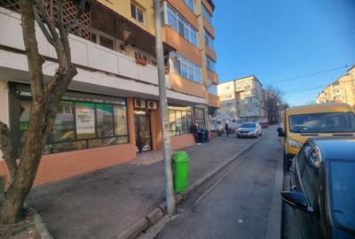 Spațiu comercial, de 82 mp, în Micro 12 - 3