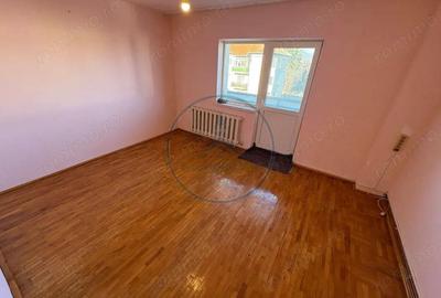 ? Apartament 3 camere decomandate Zona excelenta C.R VIVU ? - 2