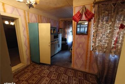 Casă cu 6 camere cu Teren 40 Mp în Sasca Montană - 10