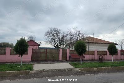 Casă cu 5 camere în Scorțaru Vechi - 1