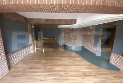 Spațiu comercial, de 377 mp, în 1 Mai - 12