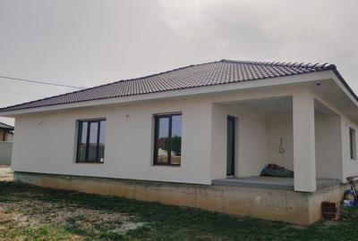 Casă cu 3 camere în Central - 1