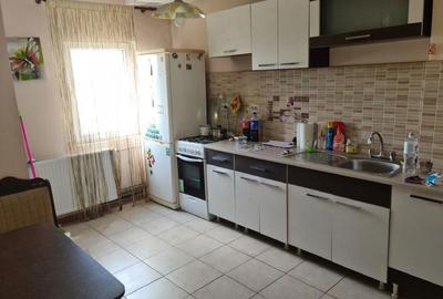 Apartament cu 4 camere decomandat în Central - 1