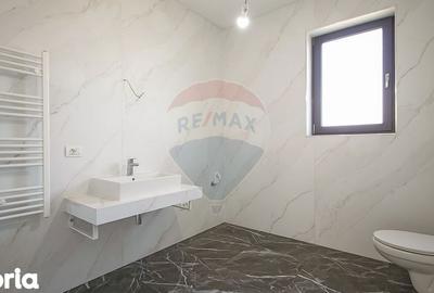 Casă cu 5 camere cu Teren 657 Mp în Florilor - 15