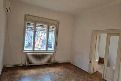 Casa Zona Ultracentrala , 6 cam SC 200 , teren 242, inc oras - 3