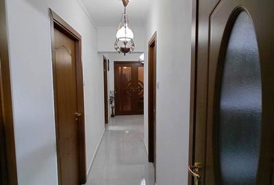 Apartament cu 3 camere decomandat în Ultracentral