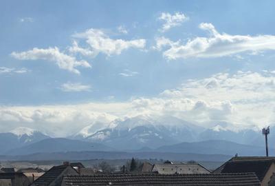 Casă cu 4 camere în Central - 2