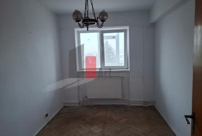 Apartament cu 4 camere decomandat în Central - 7