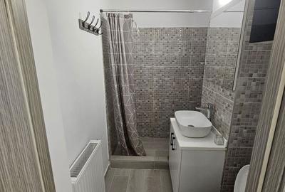 Apartament cu 3 camere decomandat în Astra - 2