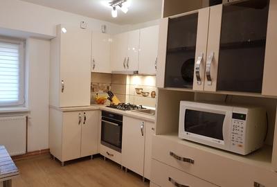 Apartament cu 4 camere decomandat în 1 Mai - 5