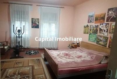 Casă cu Teren 895 Mp în Central - 14