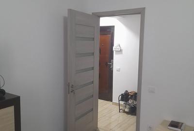 Garsonieră decomandată în Micro 3 - 3
