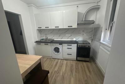 Apartament cu 2 camere decomandat în Micro 4 - 1