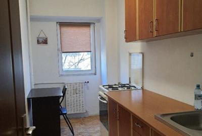 Inchiriez garsoniera zona Mall Vitan, direct proprietar - 3