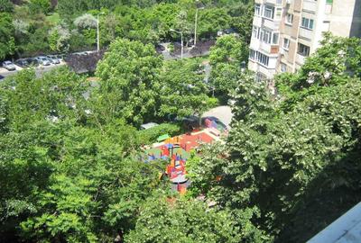 Garsonieră semidecomandată în Titan