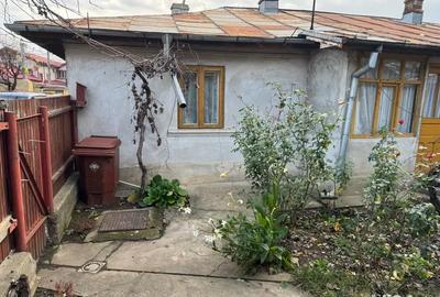 Casă cu 4 camere în Central - 2