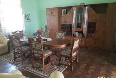 Casă cu 4 camere cu Teren 1217 Mp în Făget - 2