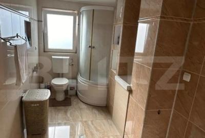 Casă cu 4 camere cu Teren 3400 Mp în Central - 2