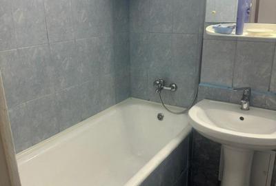 Apartament cu 3 camere decomandat în Apărătorii Patriei - 9