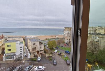 Apartament cu 3 camere decomandat în Faleza Nord