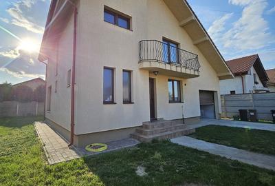 Casă cu 4 camere cu Teren 490 Mp în Central - 11