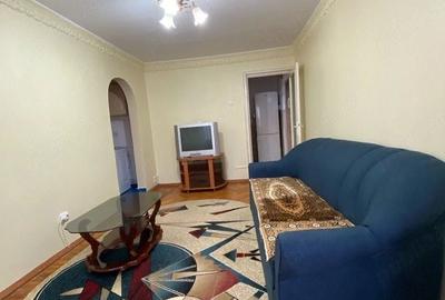 Apartament cu 2 camere semidecomandat, mobilat în Micro 38 - 1