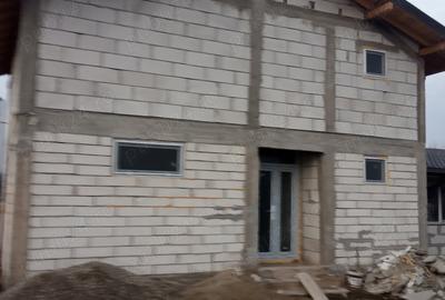 Casă cu 4 camere cu Teren 538 Mp în Priseaca - 7