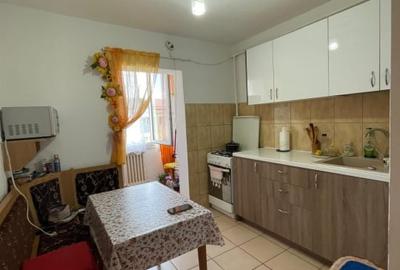 Apartament 3 camere spatioase, usor accesibile, zona linistita Apartament 3 camere spatioase, usor accesibile, zona linistita - 5