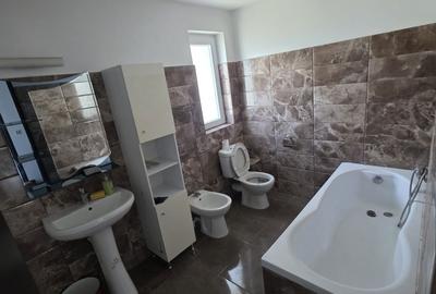 Casă cu 4 camere în Rediu - 8