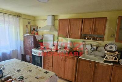 Casă cu 4 camere cu Teren 977 Mp în Caracal - 3