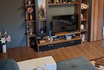 Apartament cu 3 camere decomandat în Micro 16 - 2
