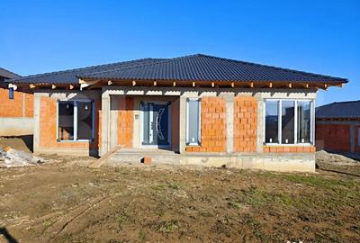 Casă cu 4 camere în Paleu - 2