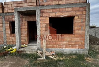 Duplex cu 4 camere cu Canalizare în Moșnița Veche - 10