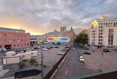Apartament cu 3 camere decomandat, mobilat în Universitate
