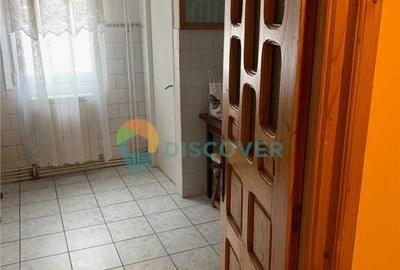 APARTAMENT CU 3 CAMERE , ZONA BICAZ, BACAU, 300 - 3