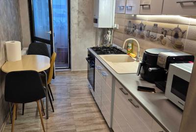 Garsonieră decomandată în Roșu - 7