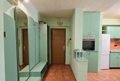 Apartament 4 camere de inchiriat, Blvd. Dacia - 2