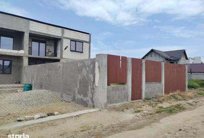 Casă cu 4 camere cu Teren 250 Mp în Cernele - 2