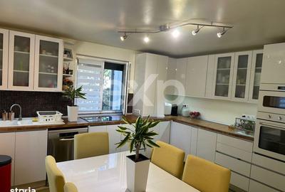 Casă cu 4 camere în Ostratu