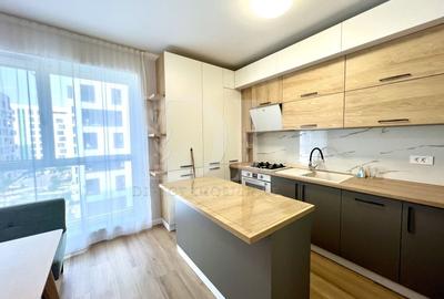 Apartament cu 3 camere semidecomandat, mobilat în Florești